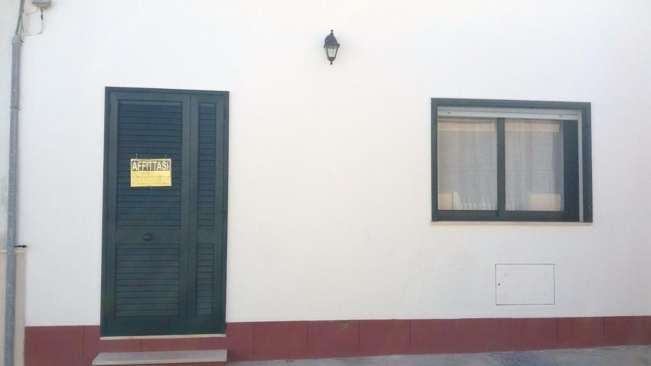 Casa A 30 M Dal Mare Villa Sant Isidoro  Exteriör bild
